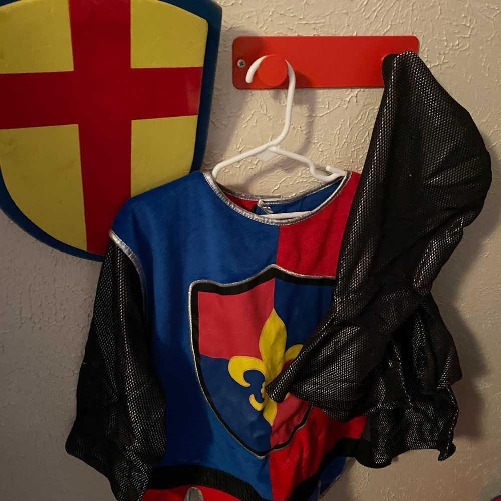 Knight Costume By Melissa & Doug Shield Top Suit Headpiece Mediaeval Times